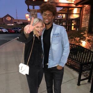 Meet your Posher, Devonte